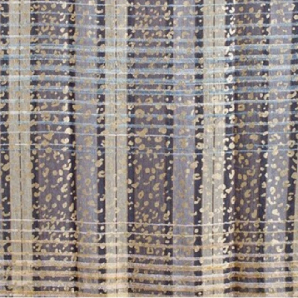 Chico’s oblong foil animal print scarf - Picture 3 of 5